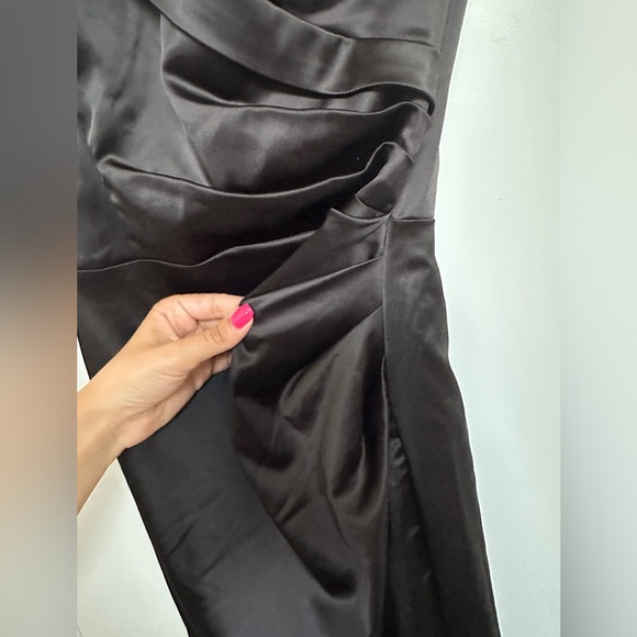 GALINA SIGNATURE satin off-the-shoulder mermaid dress - Black Bridesmaid Dress - Picture 5 of 13